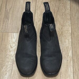 Women’s chisel toe Blundstone boots